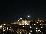 布拉格-伏爾塔瓦河上的夜景