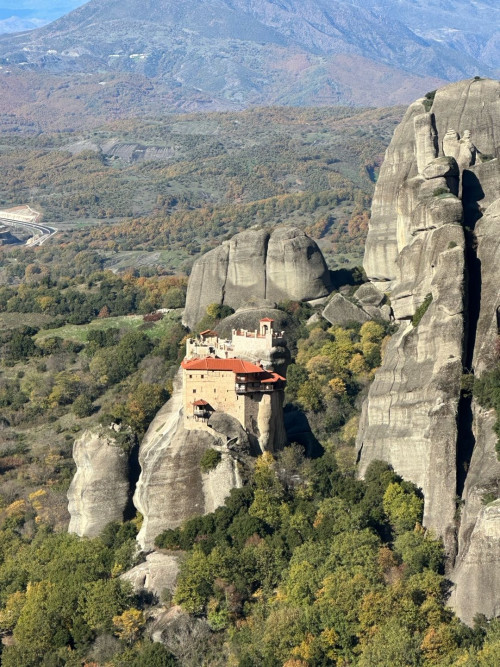 醉美希臘▪梅黛奧拉天空之城+德爾菲+扎金索斯4日之旅【精緻中文小團】< 雅典上下>