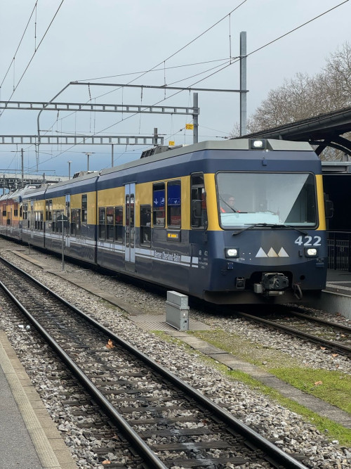 【經典熱賣】【奇峯湖泊，親近自然】法瑞雙國，金色快車之旅