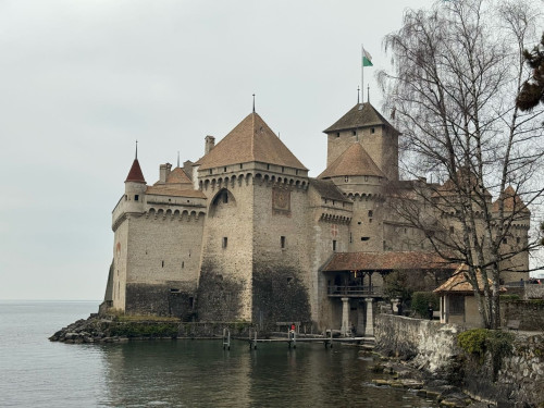 【經典熱賣】【奇峯湖泊，親近自然】法瑞雙國，金色快車之旅