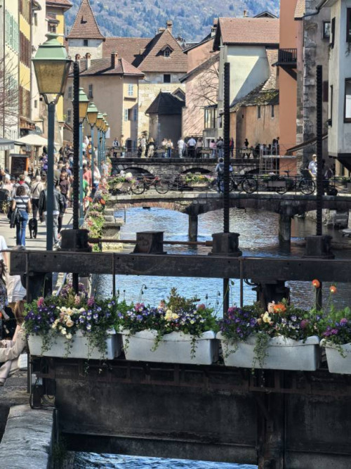 【法國+瑞士+西班牙】巴塞南法循環線