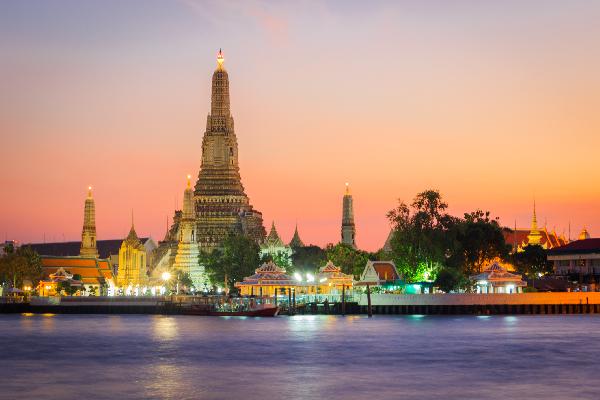 泰國嗨玩6天5晚之旅【免籤|自由嗨·2~9人·VIP小包團】