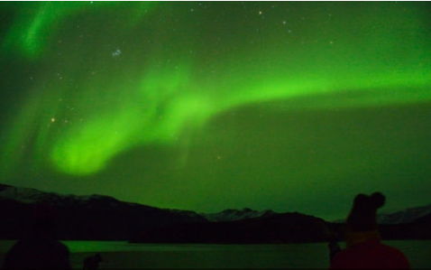 極境遠征:從北極到南極的史詩航程遊記